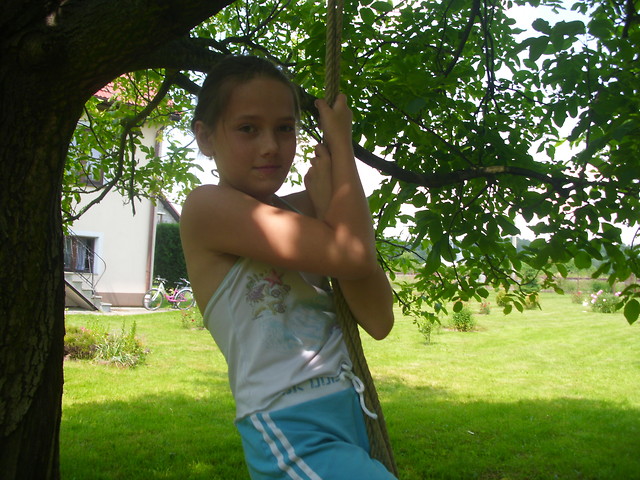 U Domi ;**