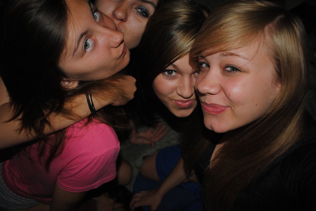 `Nocka . ; ddd ; 33