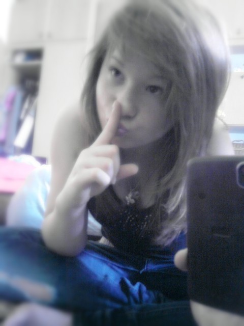 ciii... ^ ^ .
