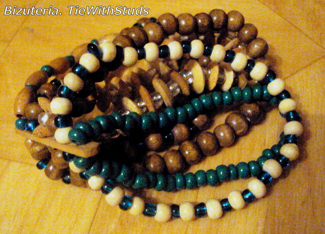 TieWithStuds
