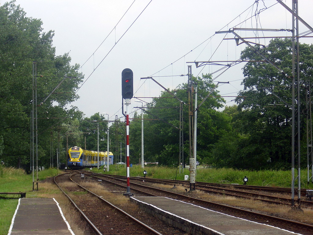 EN75-002