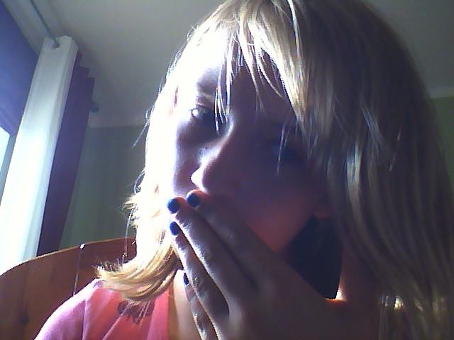 Troche smutku w yciu jest . ; (