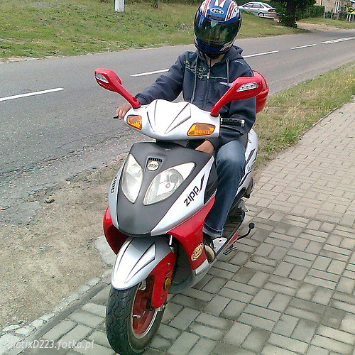 Lans skuterkiem hah;d