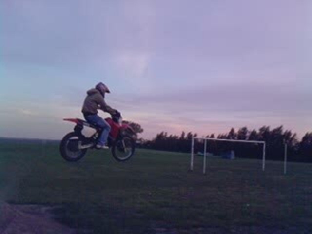 jump;d