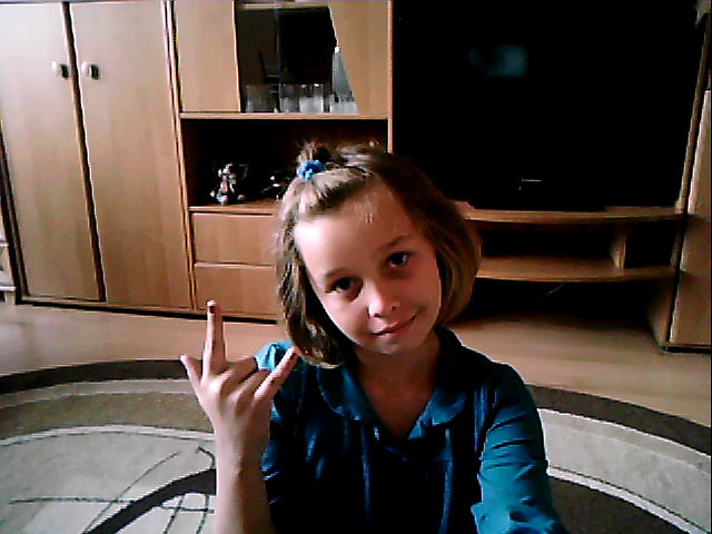 W domku.