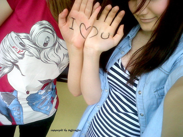 Poniewazzz cie kochammm ♥
