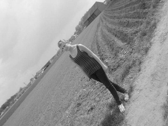 Pojeeb ; **