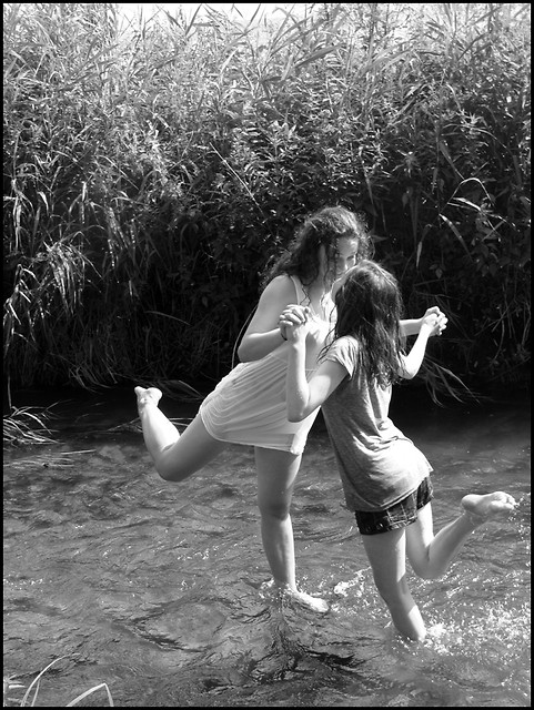 . z  chuud ; D 