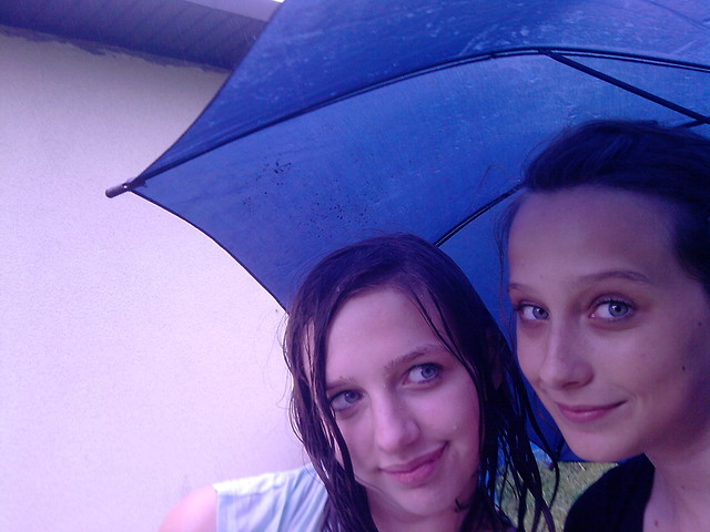 z nią.;**