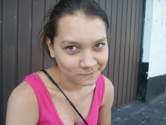 Kinia ;*