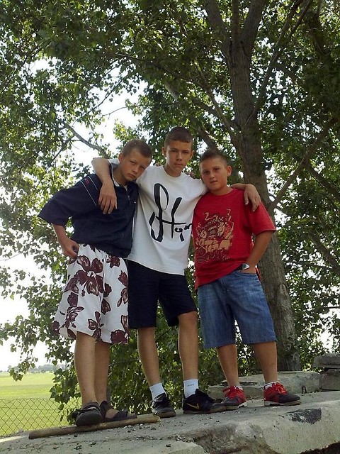 +Lampek +Pitek