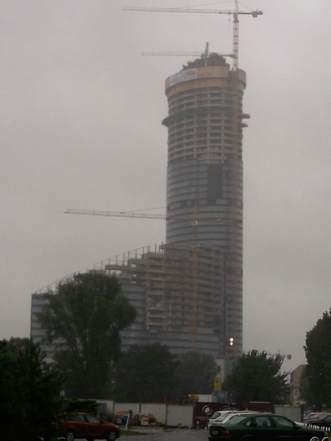 Sky Tower ju 190m Wrocaw
