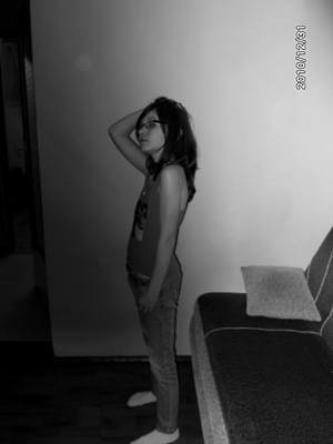 Stareee.
