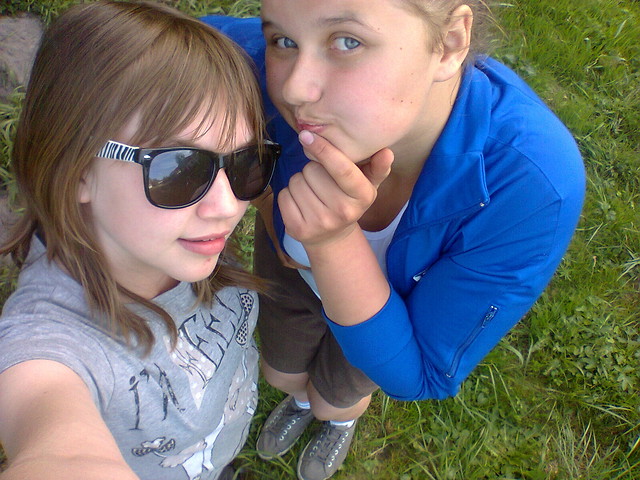 Z MoOoniSi . ! ; *