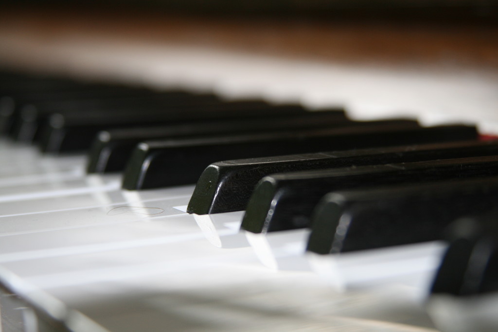 Piano . . 