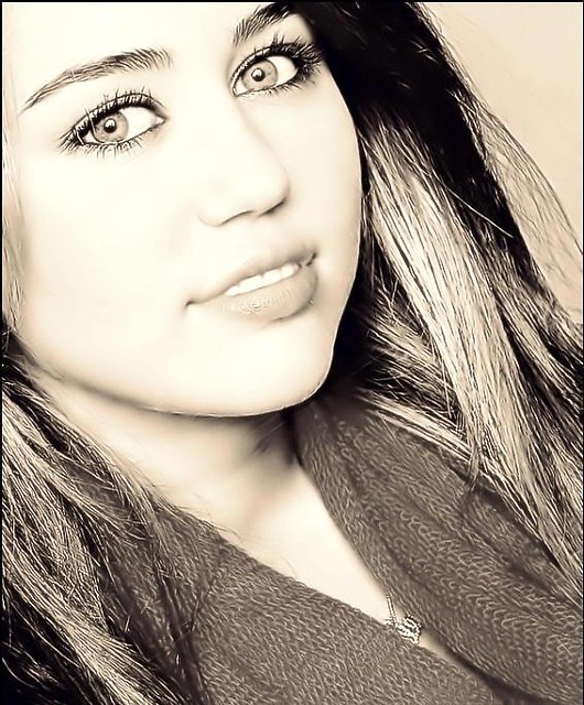 Miley ;**