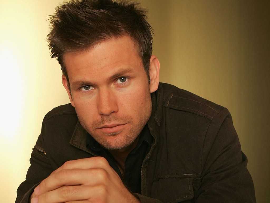 Mathew Davis .