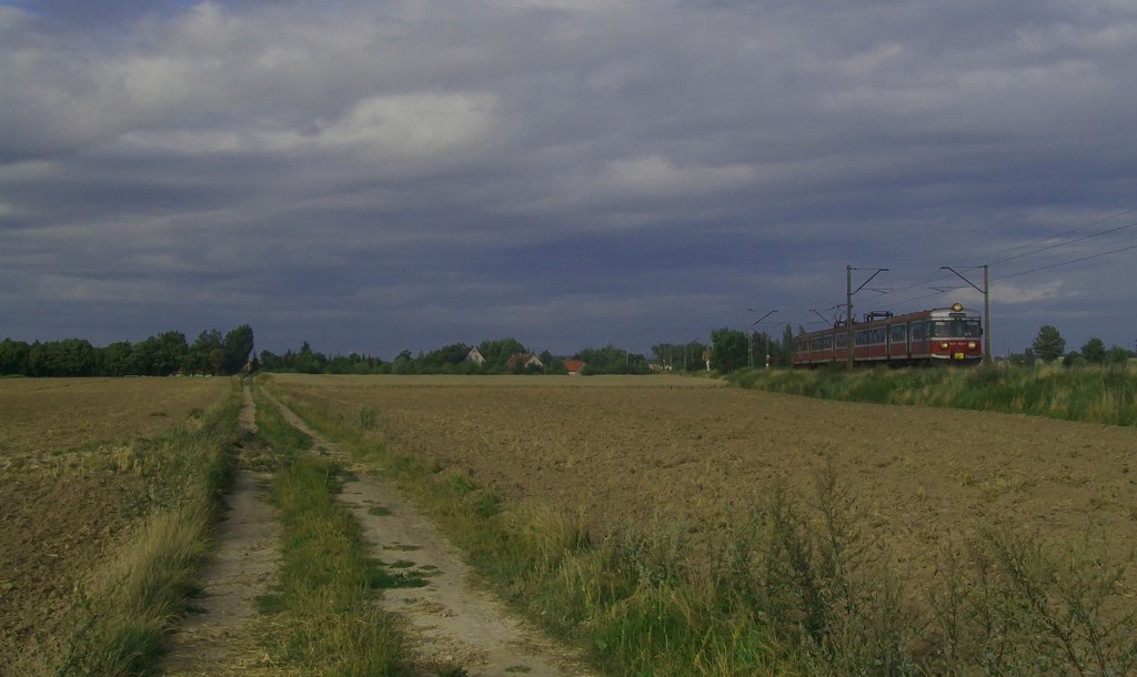 EN57-1047