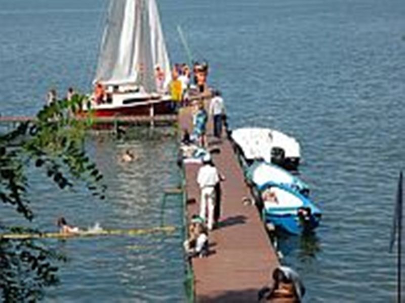 Kolonia!