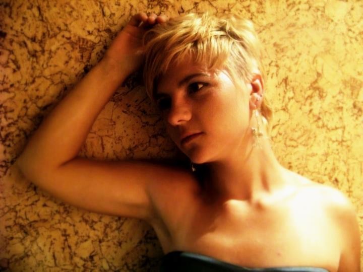 nuda .. 