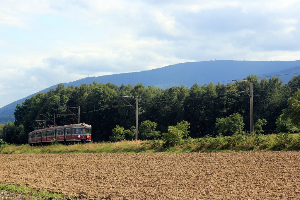EN57-882