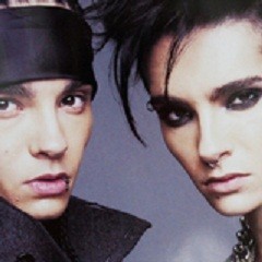 Twins : *
