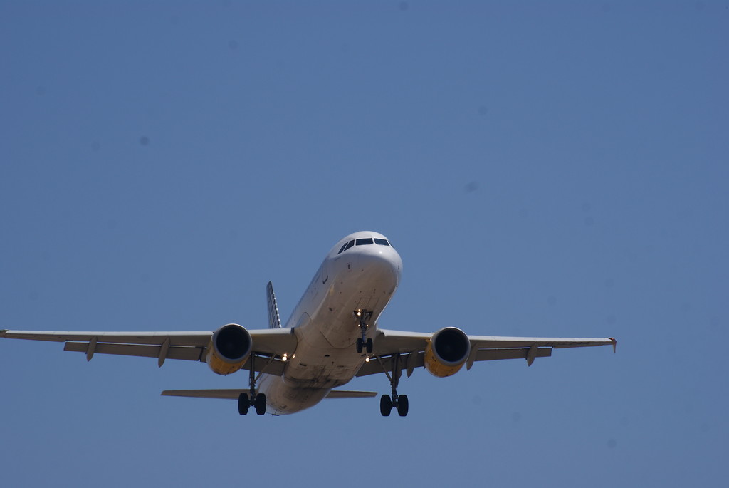  A320 LEBL-LEIB Approach RWY24