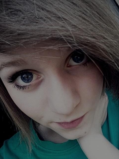 Niebieskie Oczka :D < 3