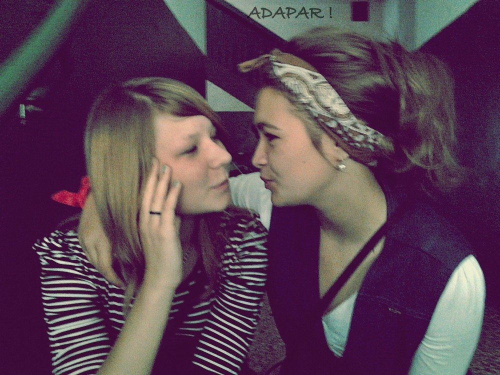 kiss , XD