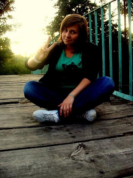 Sereeek . < 3