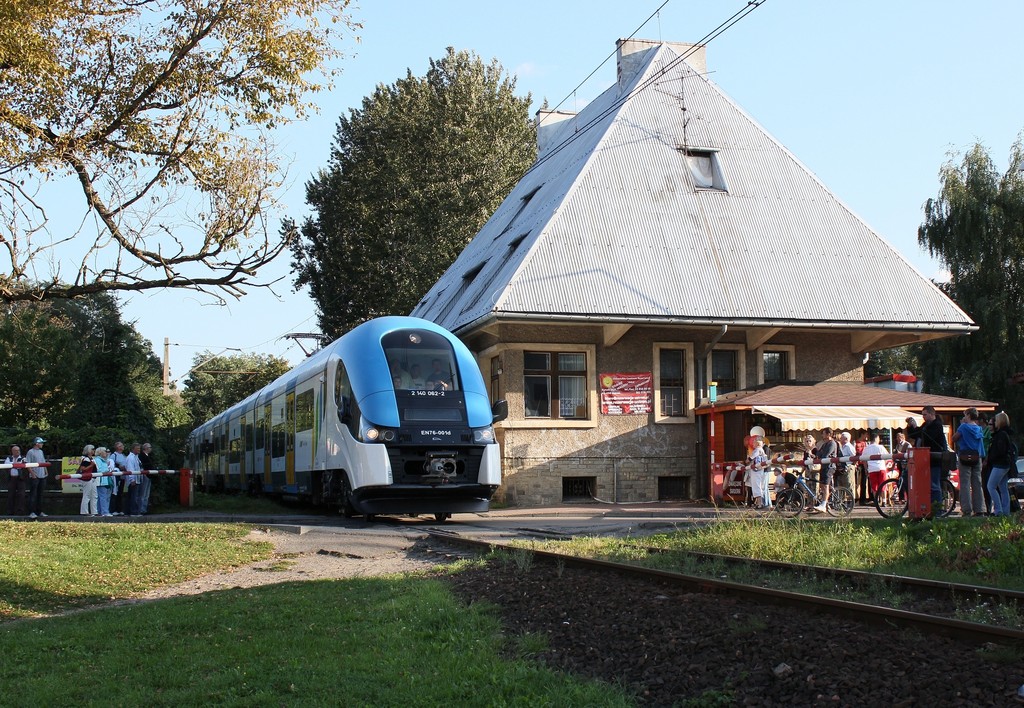 EN76-003