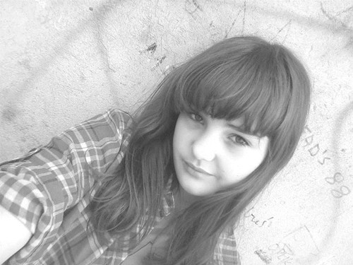Izabela < 33 