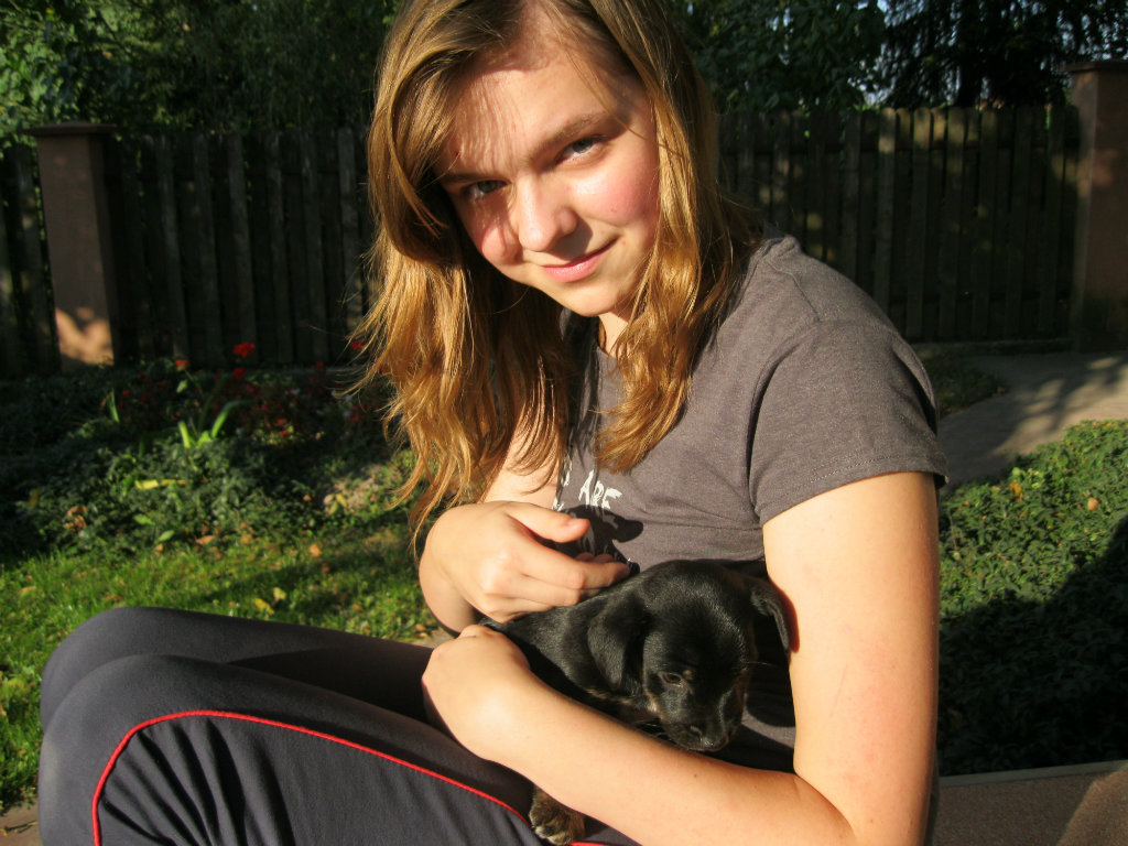 235. Nero. < 3