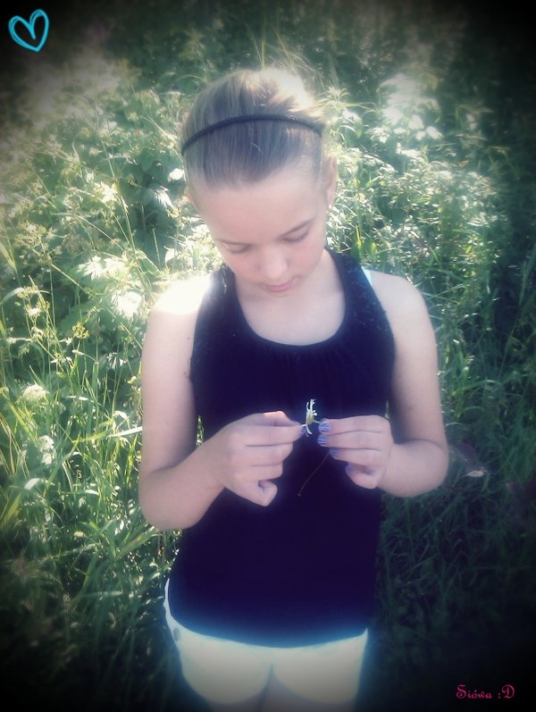 hmhh... Kocha czy nie kocha . ?