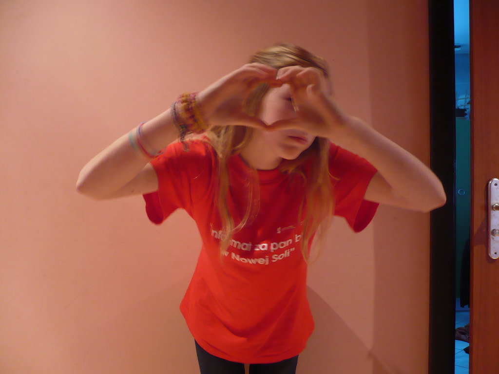 < 33