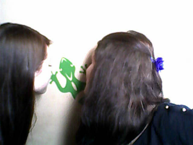 Caujemy apki :*