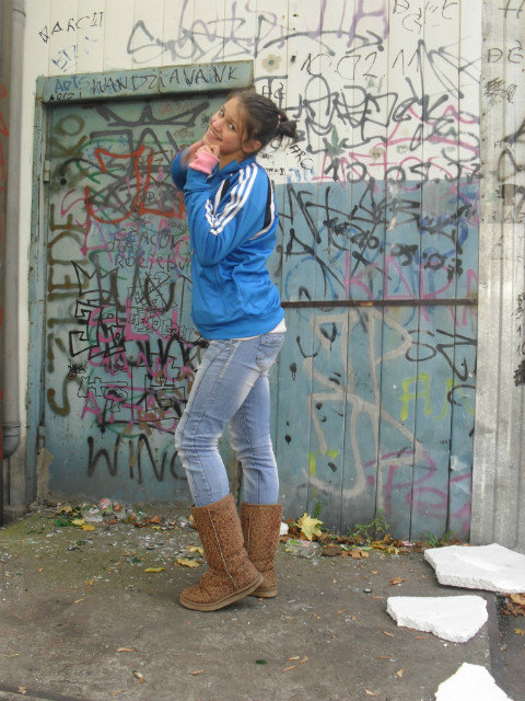 < 3. Kcham CIe 