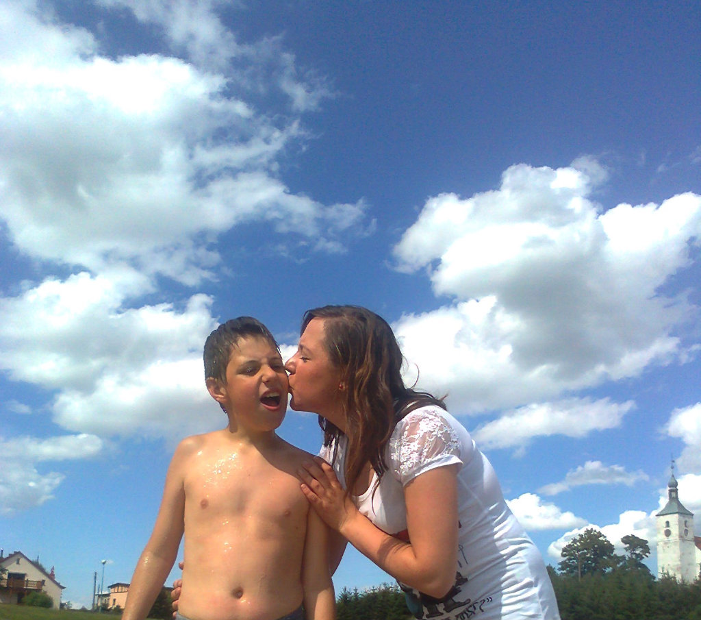 z braciszkiem;*