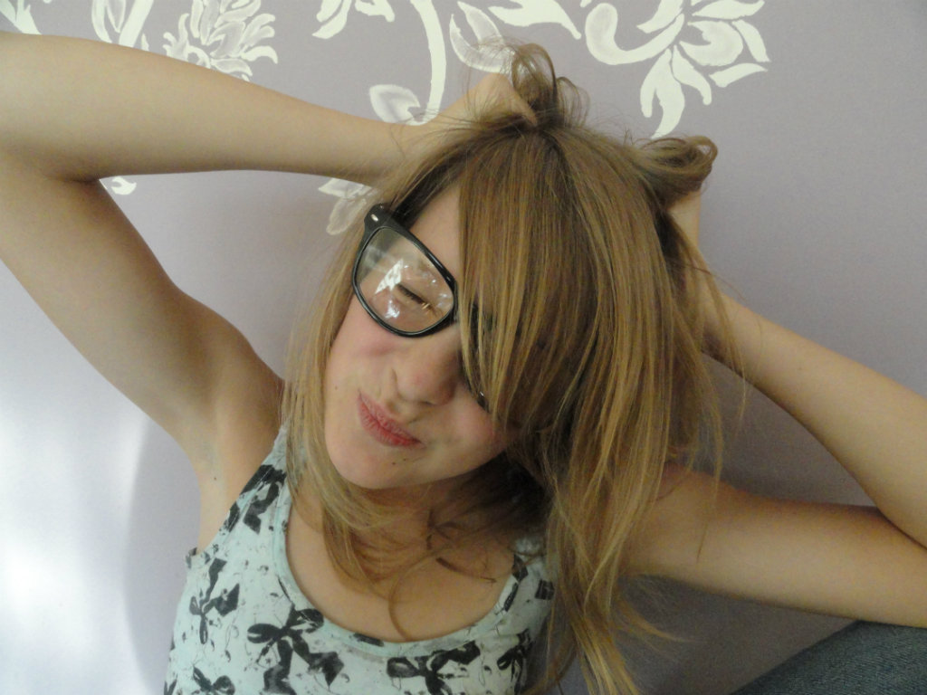 wam ; >