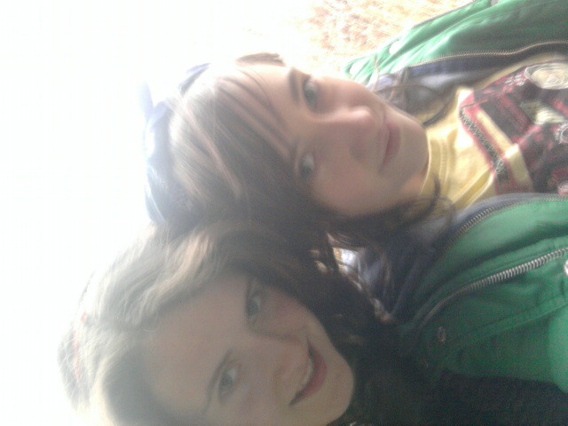 bo mi siee podobaa < 33 .