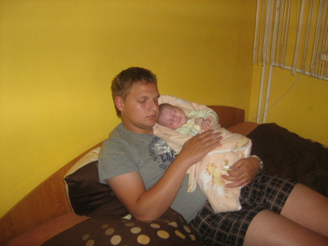 Lenka ; ****
