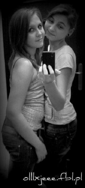 z picz.< 33 