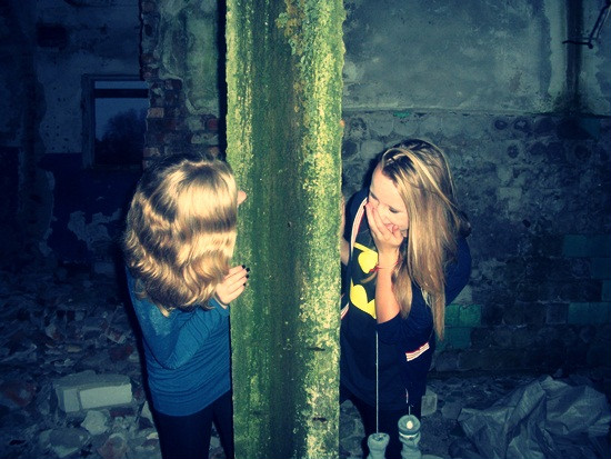 Karolinaa. ; *