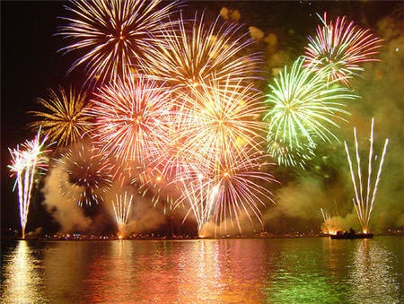 HappY New YeaR ...2012   !!!!!!!