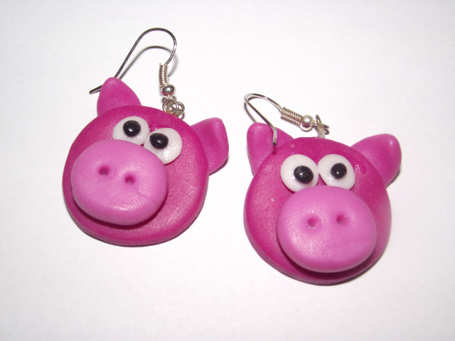 005. Pigs.