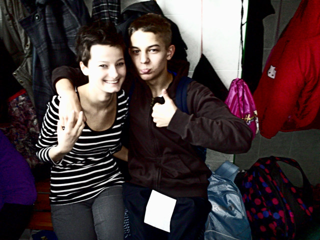 z DOMINISI :***