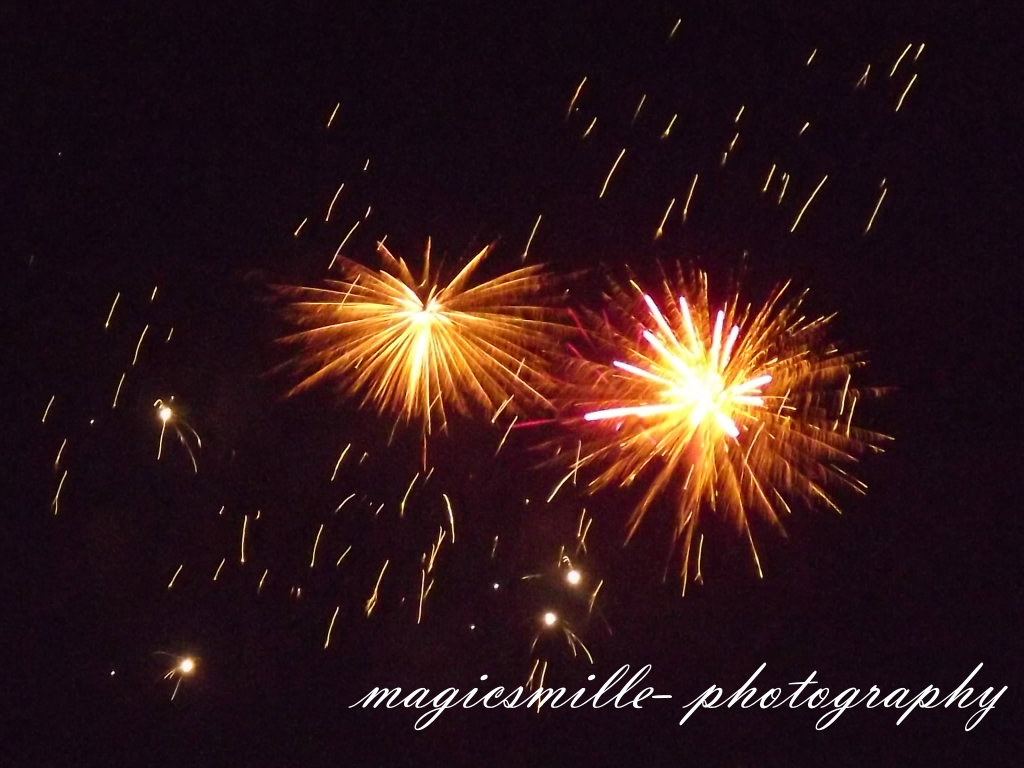 firecrackers .