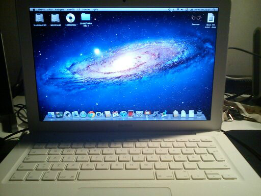 MAC LAPTOP!
