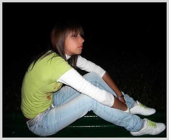 - bezsilno . . 