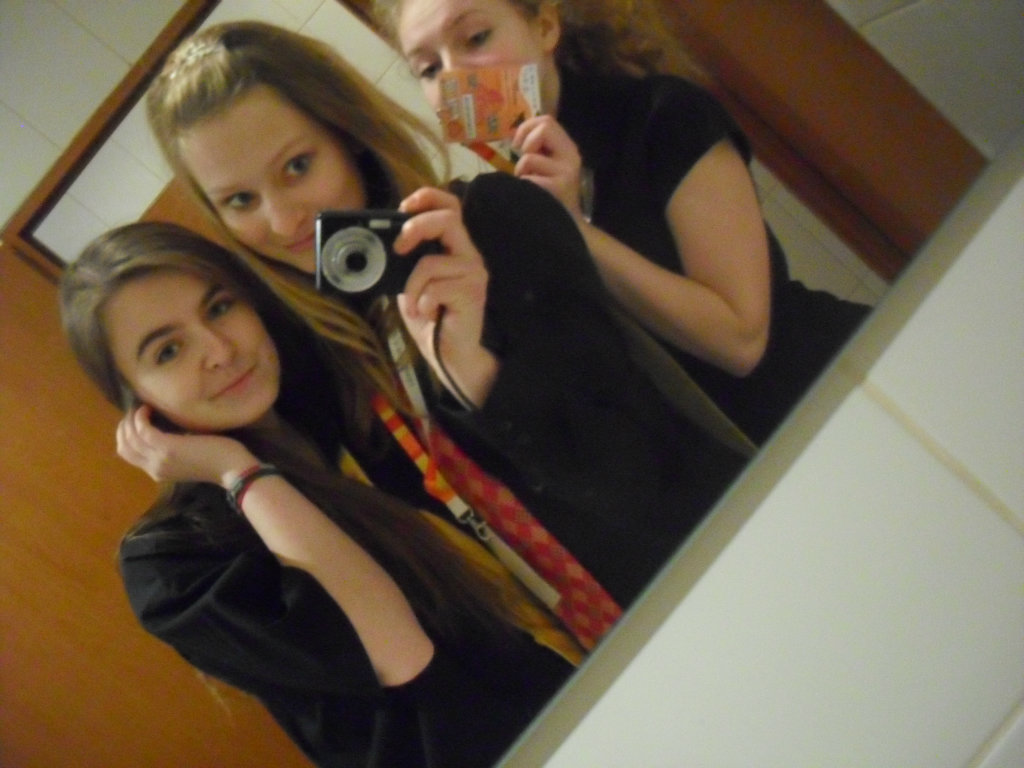 sit focia w lustrze :3